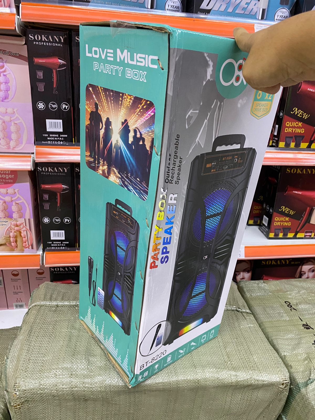 Parlante O&K BT-8220 Party Box 8”x2 con Micrófono | Mundo Ofertas CR